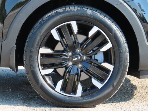 Certified 2024 Kia Telluride SX Prestige w/ Towing Package AWD/4WD image 17