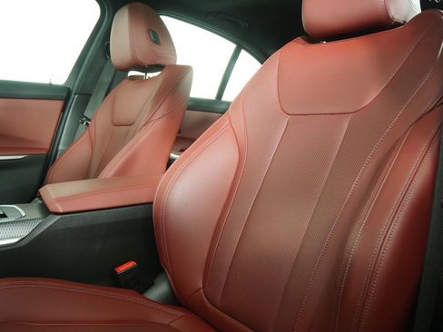 Used 2025 BMW 330i Sedan image 10