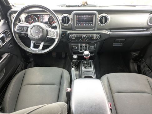Used 2018 Jeep Wrangler Unlimited Sahara w/ Cold Weather Group AWD/4WD image 14