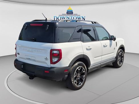 Used 2025 Ford Bronco Sport Outer Banks w/ Outer Banks Tech Package+ AWD/4WD image 3