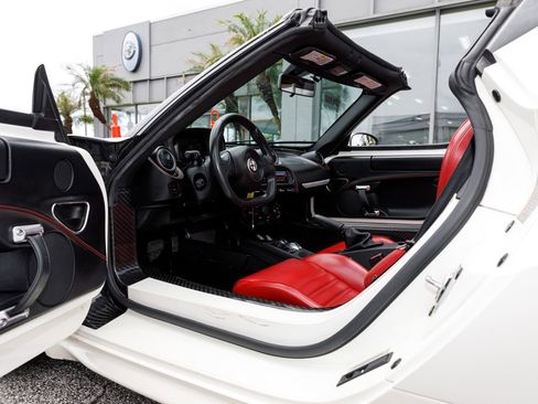 Used 2016 Alfa Romeo 4C Spider w/ Convenience Group - Spider RWD image 21