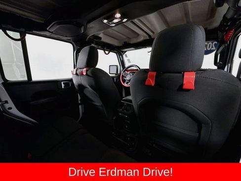 Used 2023 Jeep Wrangler Unlimited Rubicon AWD/4WD image 28
