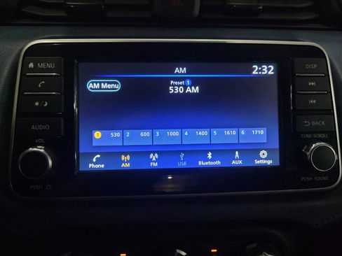 Used 2025 Nissan Versa SV FWD image 25
