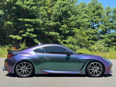 Used 2022 Toyota GR86 w/ ALL Weather Mat Package (TMS) RWD image 5