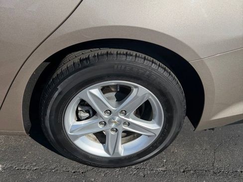Used 2023 Chevrolet Malibu LT FWD image 3