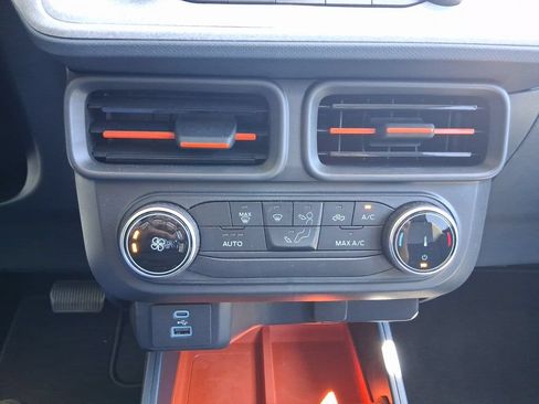 Used 2022 Ford Maverick XLT FWD image 19