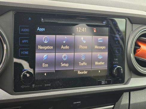 Used 2019 Toyota Tacoma TRD Sport AWD/4WD image 40