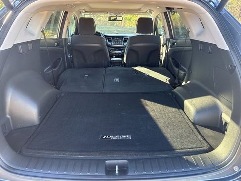 Used 2018 Hyundai Tucson Value image 11
