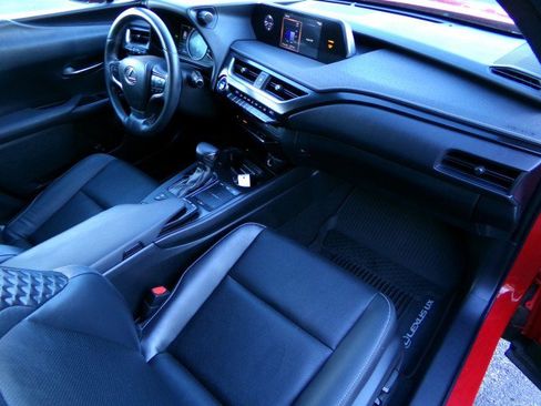 Used 2021 Lexus UX 250h w/ Premium Package image 14