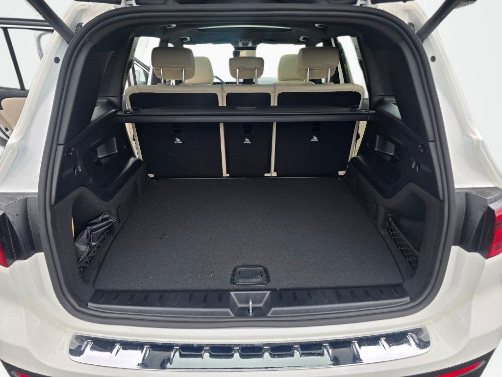 New 2026 Mercedes-Benz GLB 250 4MATIC image 11