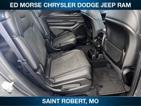 New 2025 Jeep Grand Cherokee L Altitude AWD/4WD image 32