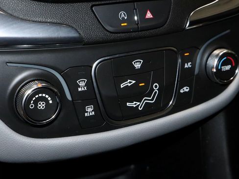 Used 2024 Chevrolet Equinox LS AWD/4WD image 31