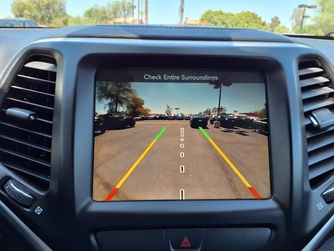 Used 2017 Jeep Cherokee Trailhawk w/ Trailer Tow Group image 13