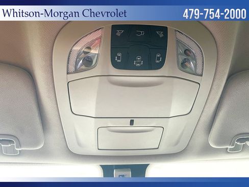 Used 2022 Chrysler Voyager LX image 39