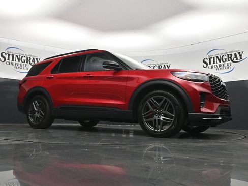 Used 2025 Ford Explorer ST w/ Sun And Sound Package RWD image 26
