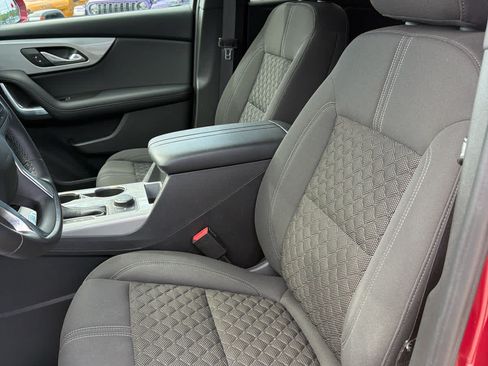 Used 2019 Chevrolet Blazer LT FWD image 11