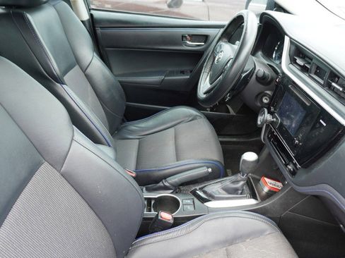 Used 2017 Toyota Corolla SE FWD image 10