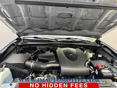 Used 2018 Toyota Tacoma Limited image 10