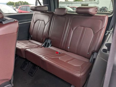 Used 2024 Ford Expedition Max Limited image 11