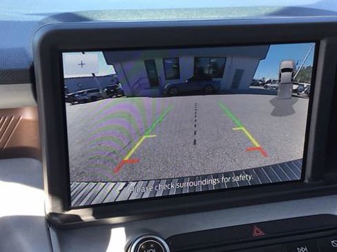 Used 2022 Ford Maverick Lariat w/ Lariat Luxury Package image 18