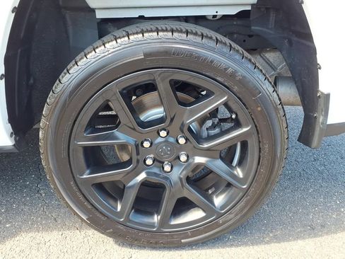 Used 2023 RAM 1500 Laramie AWD/4WD image 17