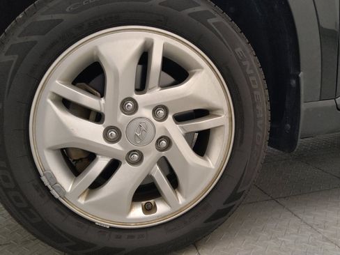 Used 2020 Hyundai Venue SEL FWD image 31
