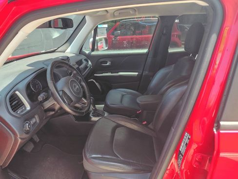 Used 2018 Jeep Renegade Limited w/ UConnect 8.4 Nav Group AWD/4WD image 5