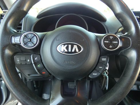 Used 2018 Kia Soul image 56