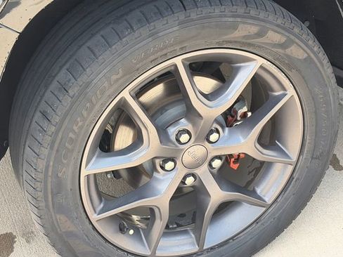 Used 2020 Jeep Grand Cherokee Limited X image 11