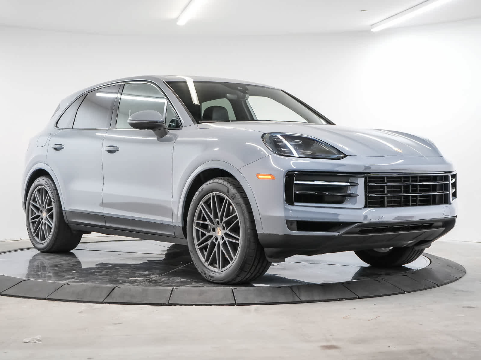 Certified 2024 Porsche Cayenne AWD/4WD image 7