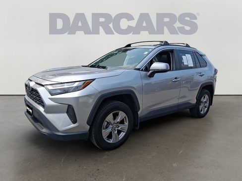 Used 2022 Toyota RAV4 XLE w/ Convenience Package AWD/4WD image 3