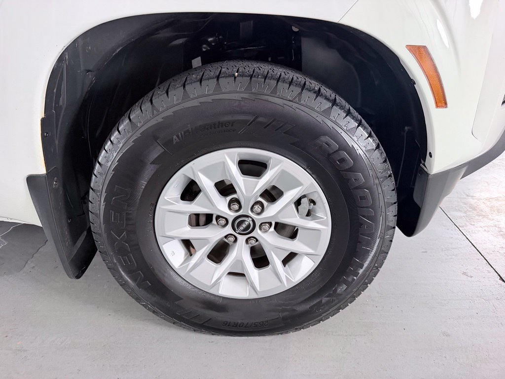 Used 2024 Nissan Frontier SV w/ Technology Package RWD image 4