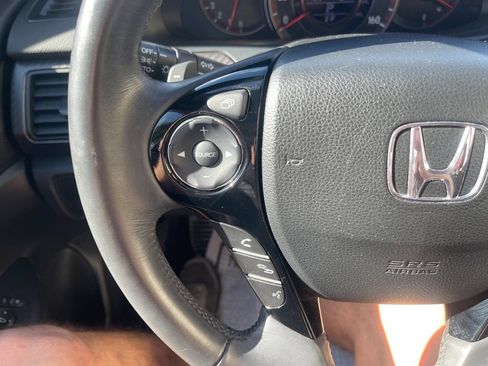 Used 2017 Honda Accord Sport image 13