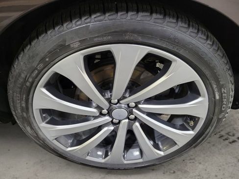 Used 2023 Land Rover Range Rover Long Wheelbase SE image 10