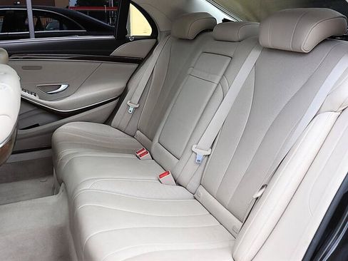 Used 2015 Mercedes-Benz S 550 Sedan image 16