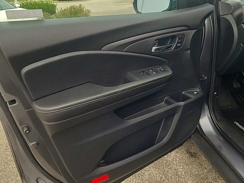 Used 2023 Honda Ridgeline RTL image 12