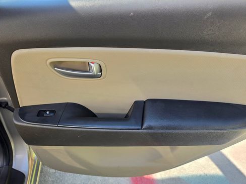 Used 2008 Hyundai Elantra GLS FWD image 27