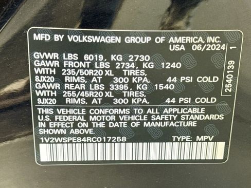 Used 2024 Volkswagen ID.4 Pro S image 30