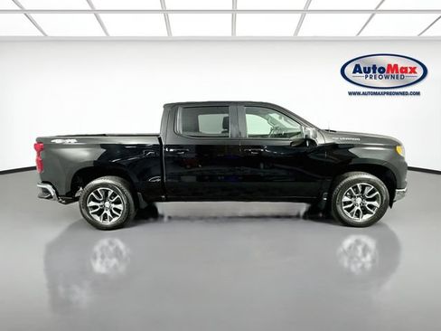Used 2023 Chevrolet Silverado 1500 LT AWD/4WD image 9