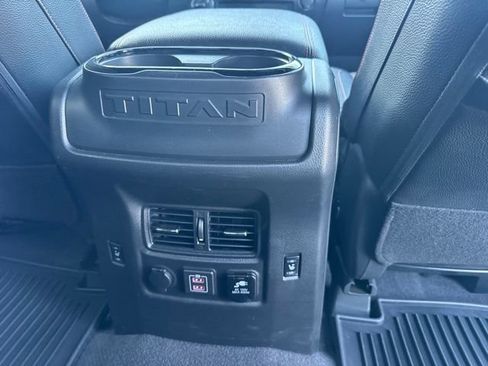 Used 2021 Nissan Titan PRO-4X w/ Pro-4x Convenience Package AWD/4WD image 15