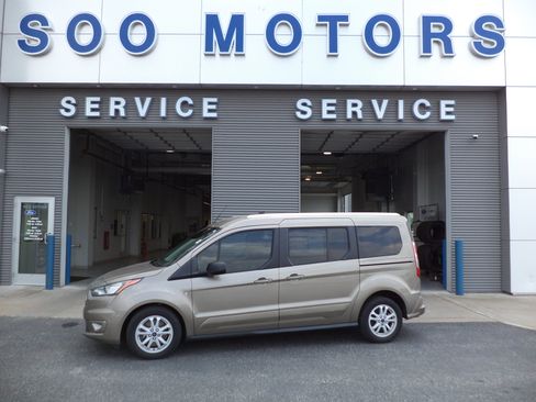 Used 2020 Ford Transit Connect XLT image 1