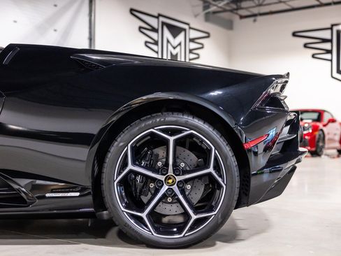 Used 2023 Lamborghini Huracan EVO AWD/4WD image 17