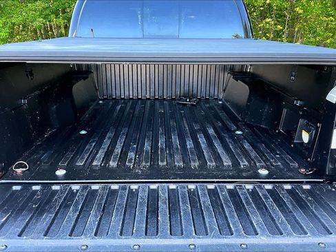 Used 2021 Toyota Tacoma Limited AWD/4WD image 31
