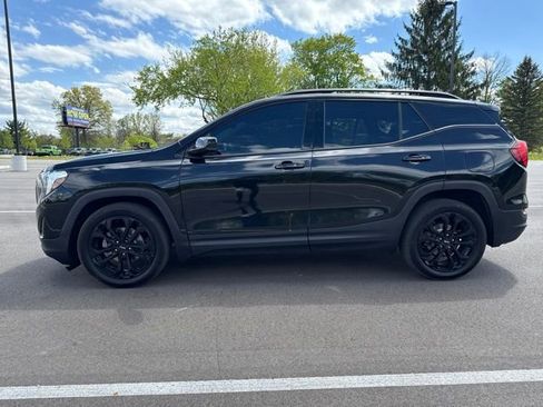 Used 2020 GMC Terrain SLE w/ Driver Convenience Package FWD image 3