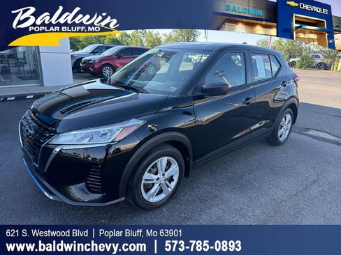 Used 2024 Nissan Kicks S FWD image 1