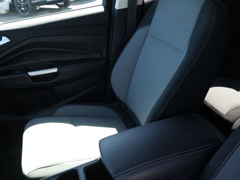 Used 2018 Ford Escape SE FWD image 22
