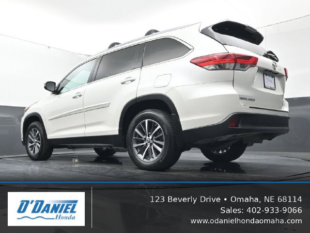 Used 2019 Toyota Highlander XLE w/ Protection Package #3 AWD/4WD image 22
