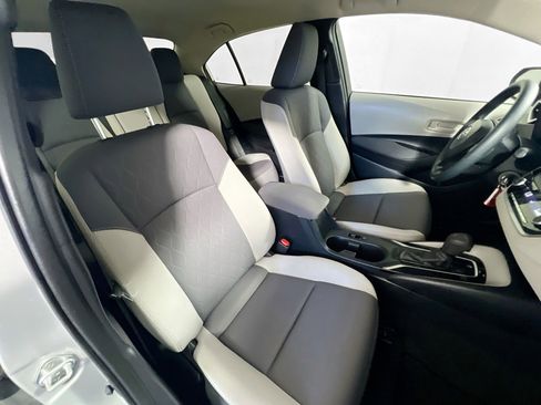 Used 2023 Toyota Corolla LE image 30