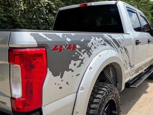 Used 2019 Ford F250 XLT AWD/4WD image 7