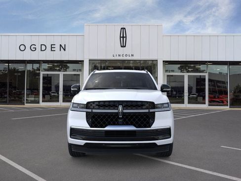 New 2025 Lincoln Navigator Reserve w/ Jet Appearance Package image 6